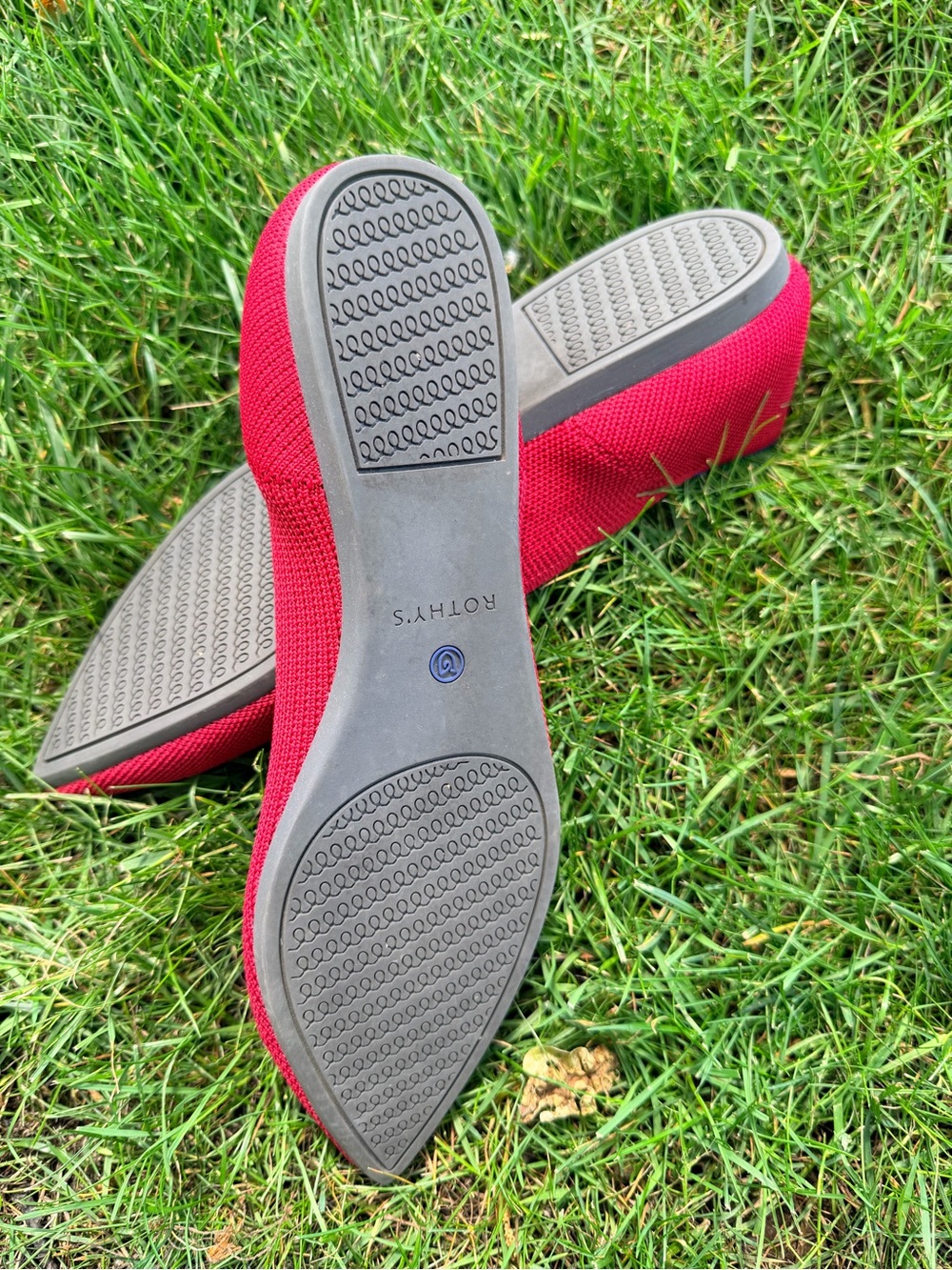 Rothys Red Pointy Flats Size 9.5 - Picture 2 of 7